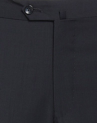 Detailaufnahme des Schurwollstoffs der Angelo Nardelli Hose – hochwertige italienische Textur